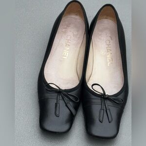 CHANEL AUTHENTIC Black Leather Loafers with Bow SIZE 6.5
